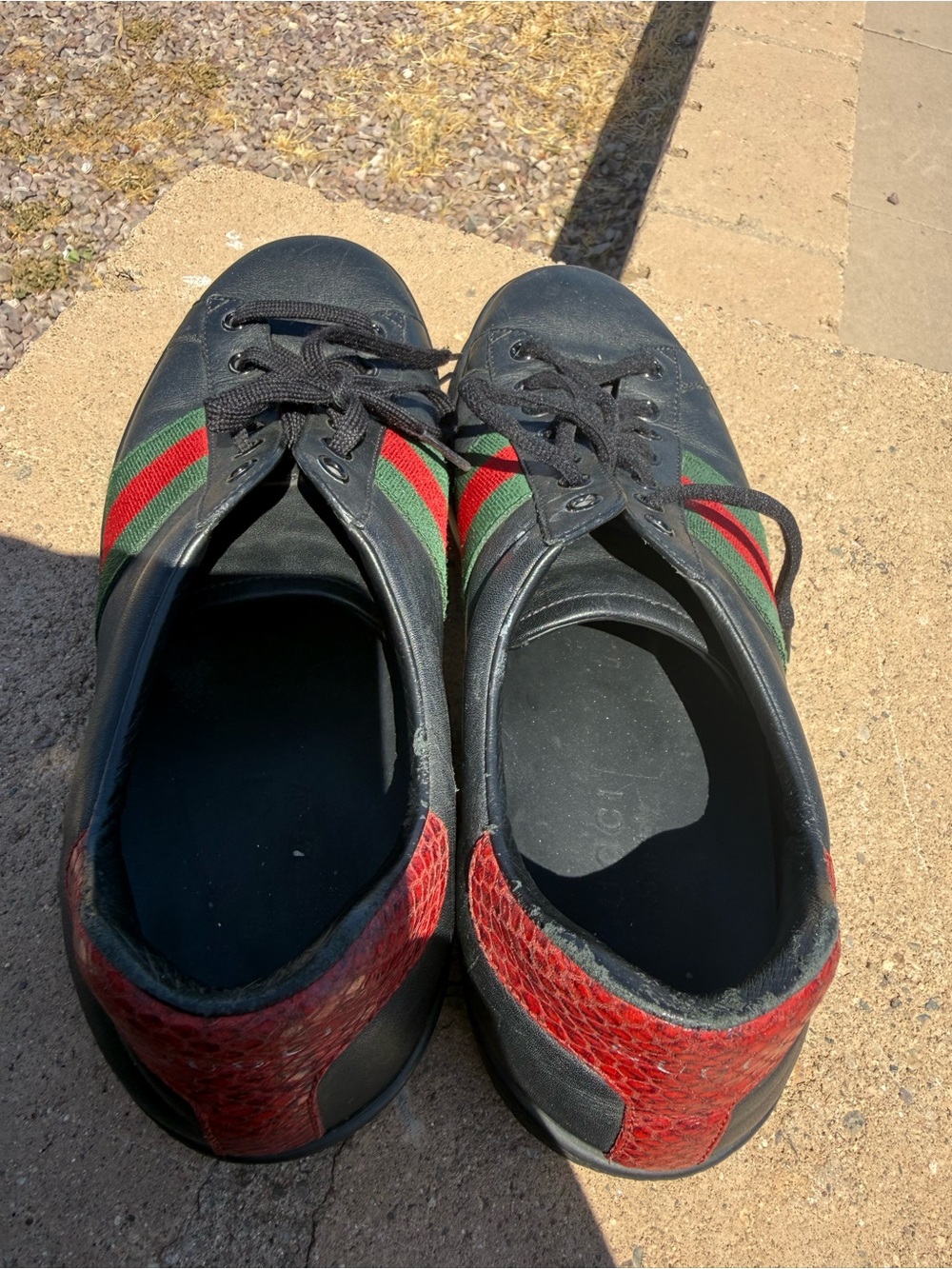 Gucci Black Leather Sneakers with Signature Green & Red Stripe - Picture 13 of 16